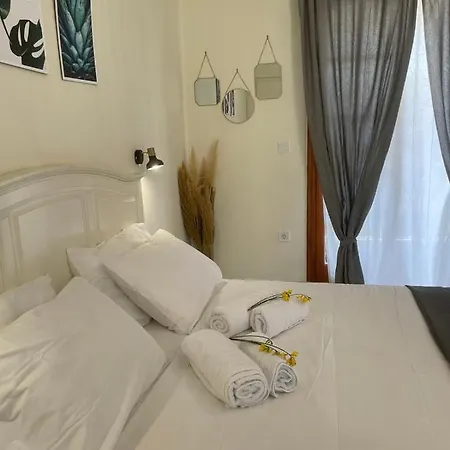 아파트 Lemon Tree B C 아르고스톨리온